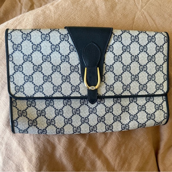 Auth GUCCI Signature Navy Blues Coated Canvas & Leather Clutch Bag w/ Pockets - Picture 2 of 12